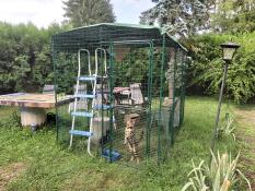 Omlet catio in giardino