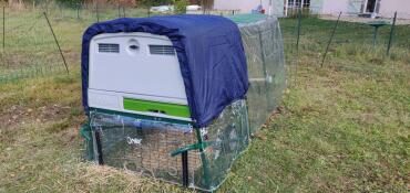 Omlet verde Eglu Cube grande pollaio e corsa con Omlet giacca per temperature estreme