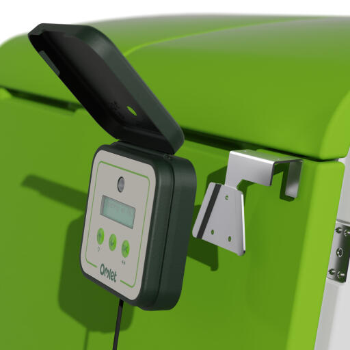 Pannello di controllo della porta del pollaio automatico su Eglu Cube mk2 house