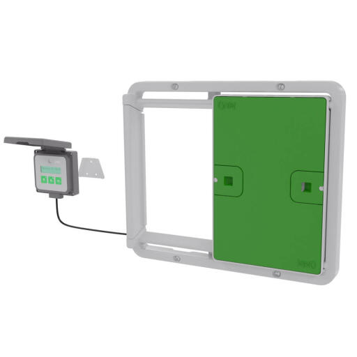 Porta automatica del pollaio verde